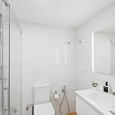 New In The Center 3beds 2baths * Malaga