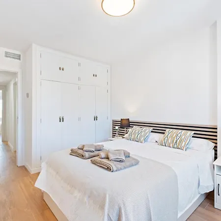 Apartment New In The Center 3beds 2baths *