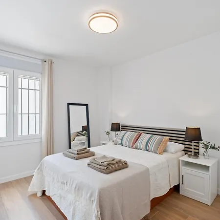New In The Center 3beds 2baths Apartment Malaga