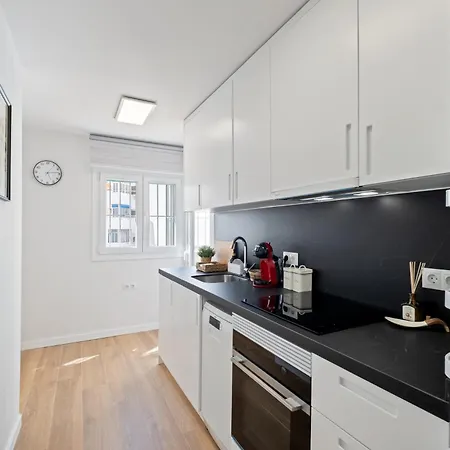 New In The Center 3beds 2baths Apartment Malaga